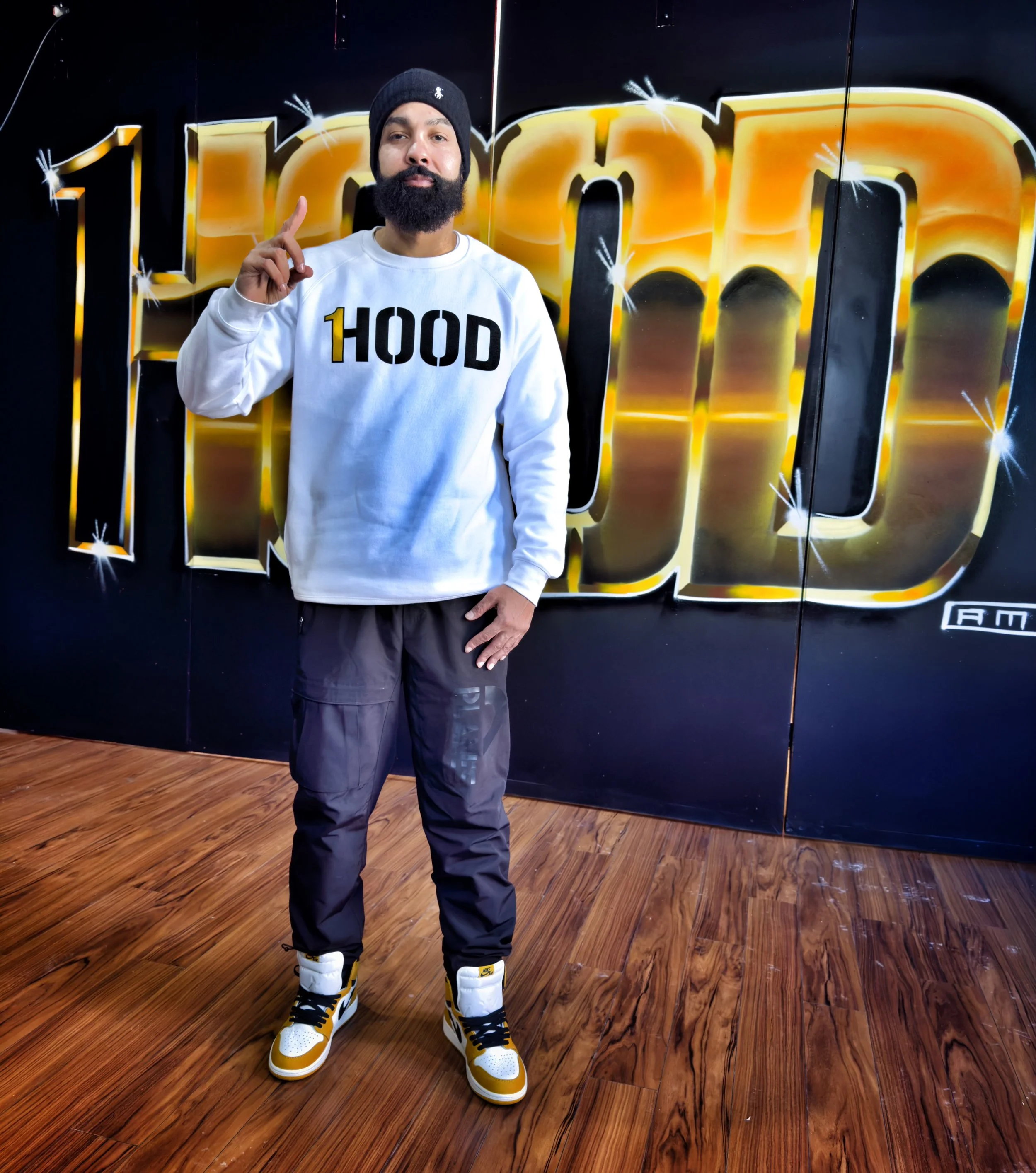 1Hood White & Yellow Crew Sweatshirt